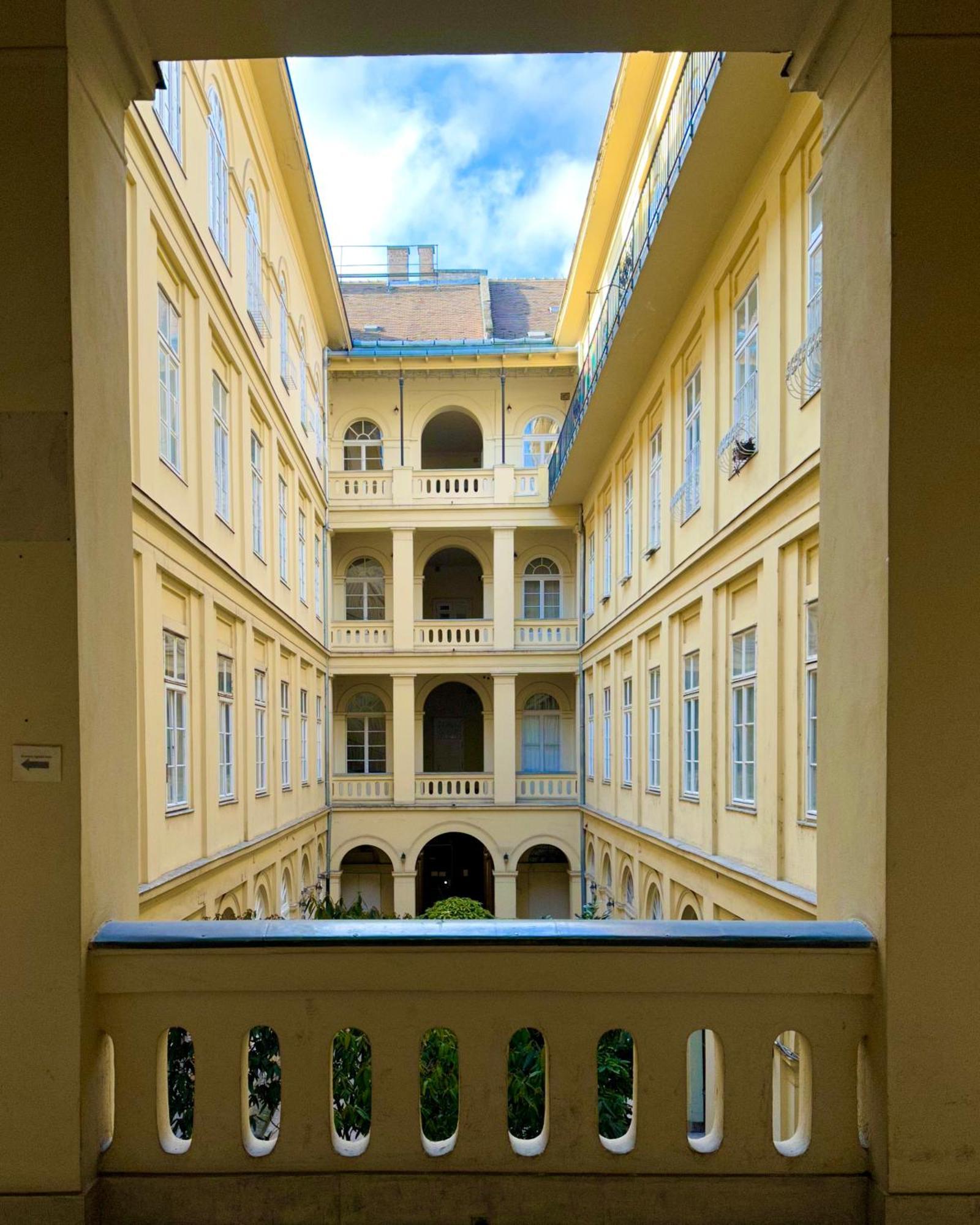 Dolce Vita Basilica Boedapest Buitenkant foto