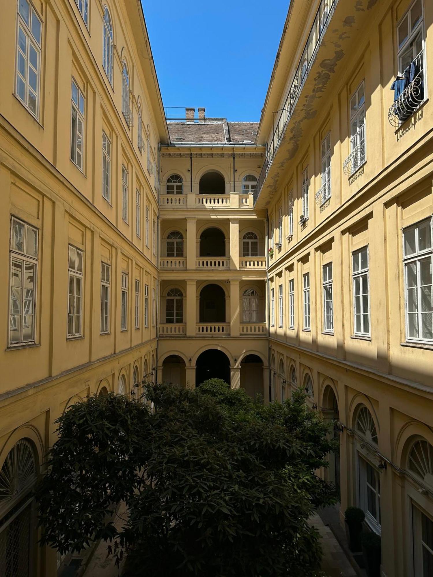 Dolce Vita Basilica Boedapest Buitenkant foto
